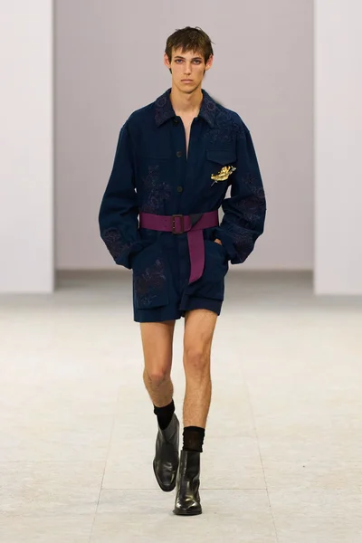 Look 43